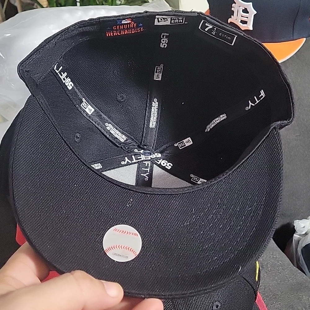 Hat - Picture 3 of 3